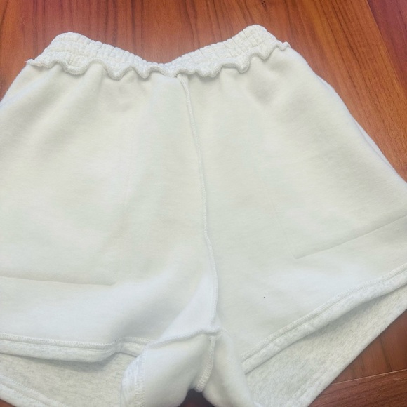 White Fox Boutique Light Gray Athletic Shorts NEVER WORN - Picture 4 of 4